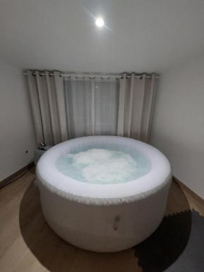 L08 Jacuzzi 5 Étoile par Villa Dengous